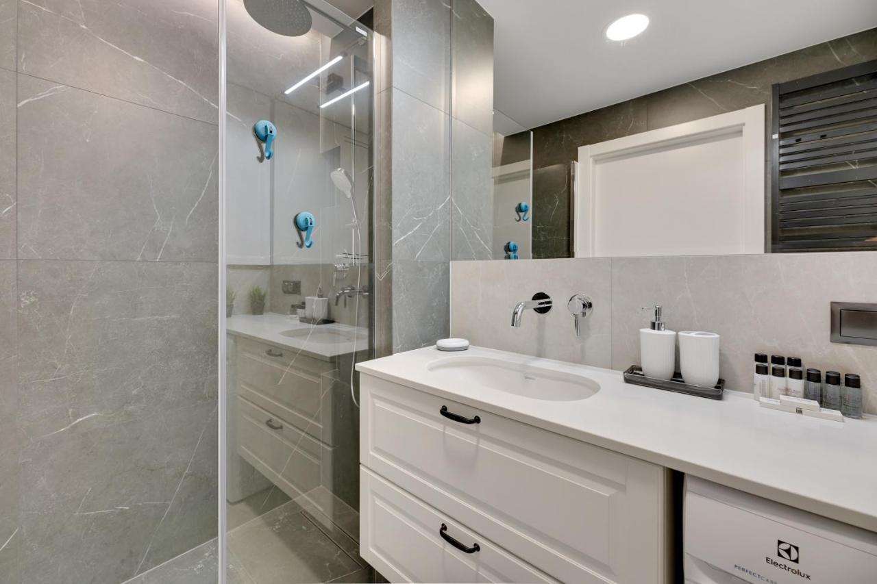 Dom & House - Apartments Old Town Podwale Staromiejskie Гданск Екстериор снимка